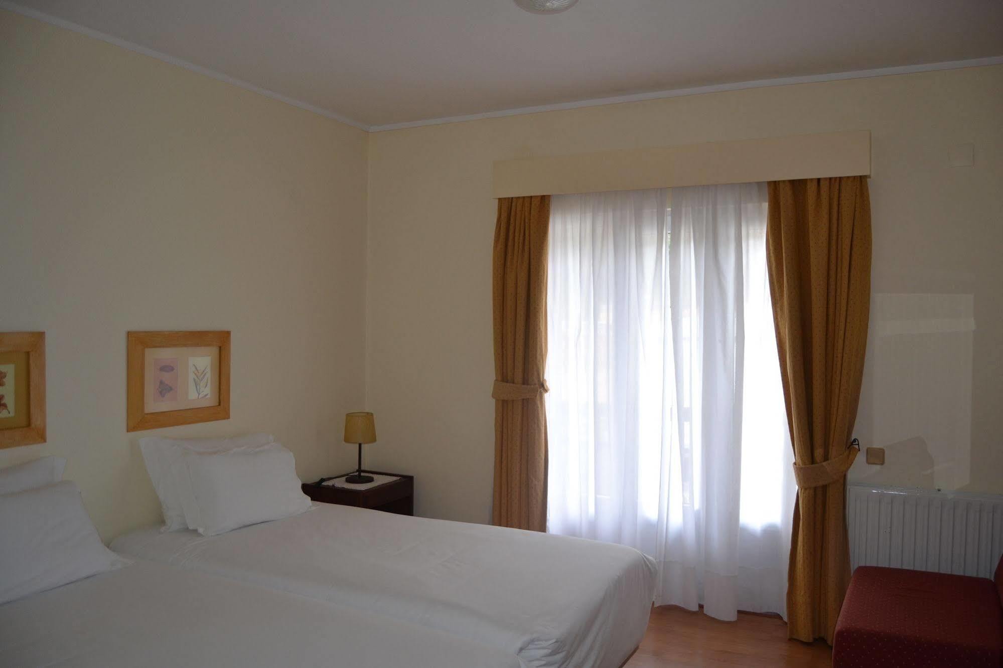 Hotel Carvalho Araujo Герес Экстерьер фото